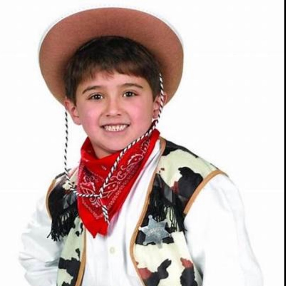 NWT Western 3 piece kit (Vest, Bandana, Sheriff’s badge)